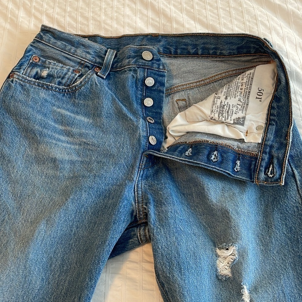 Levi’s 501 ripped straight leg jeans - Picture 4 of 7